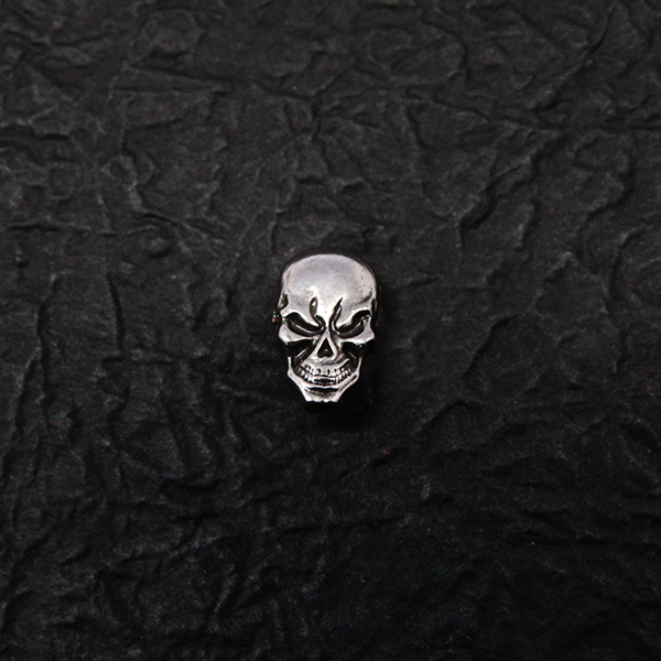 71507-10 Skull Concho Rivetback 1/4`` x 7/16`` (6.3 x 11.1 mm)